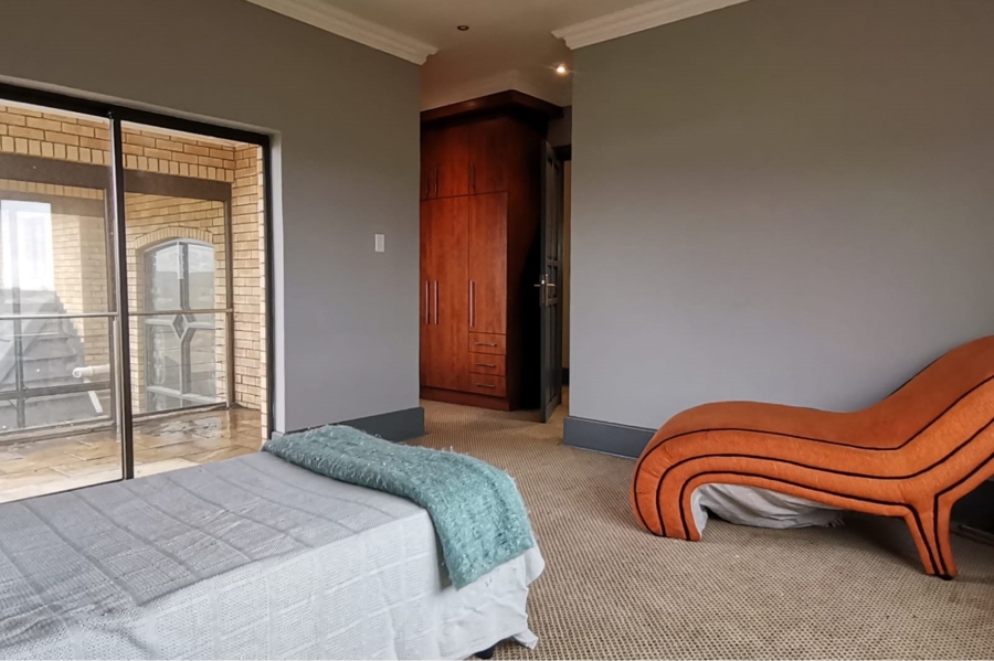 5 Bedroom Property for Sale in Bluewater Bay Eastern Cape